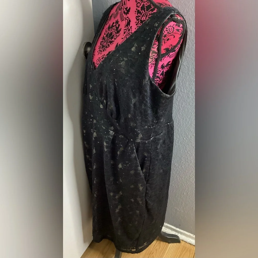 NWOT Torrid Black and Gold Lace Dress 16 - Picture 5 of 11